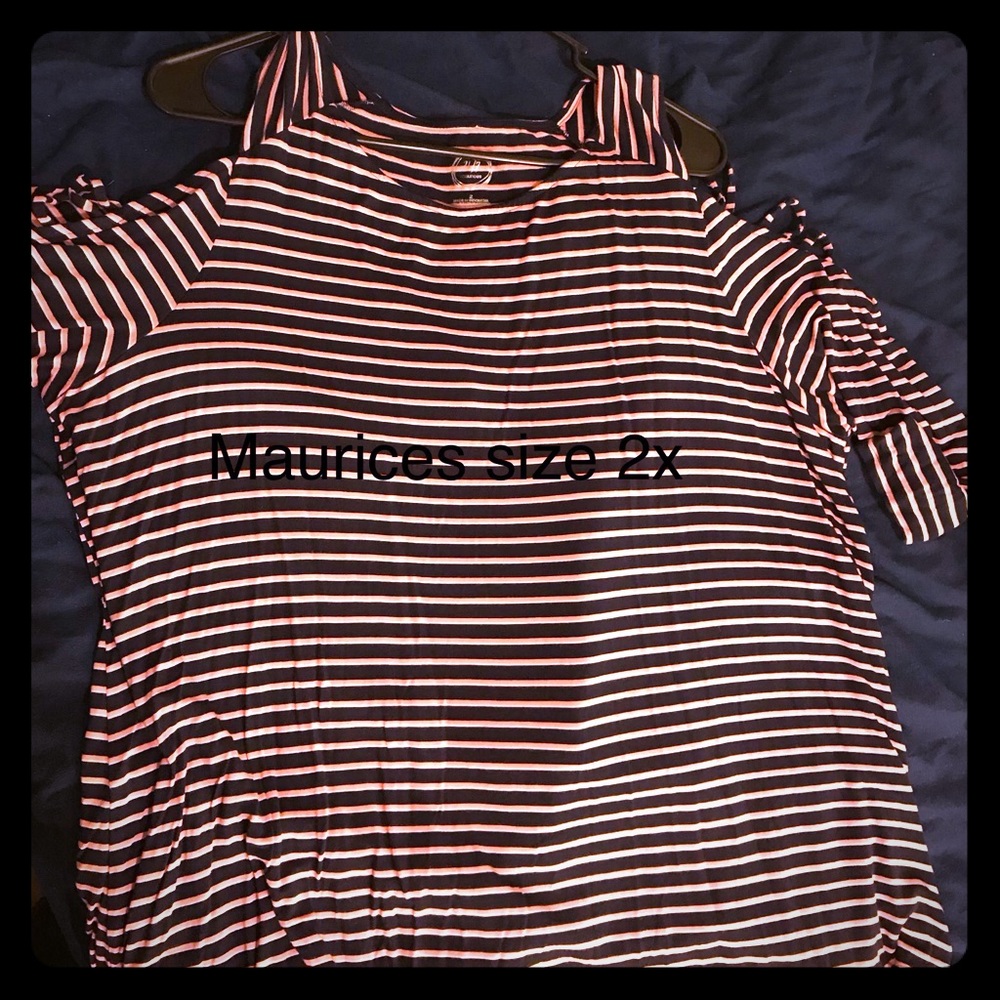 Maurices top